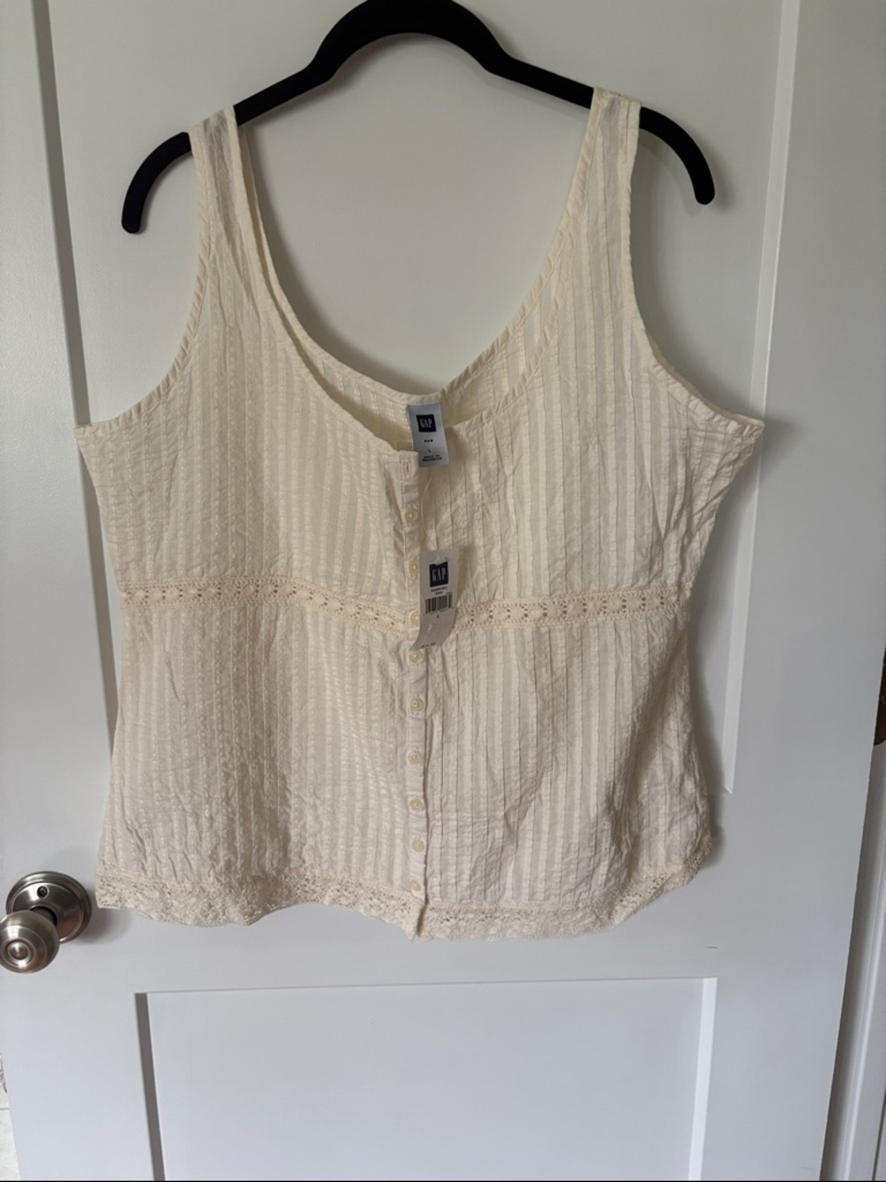 GAP Cream Button-Front Lace-Trim Sleeveless Tank
